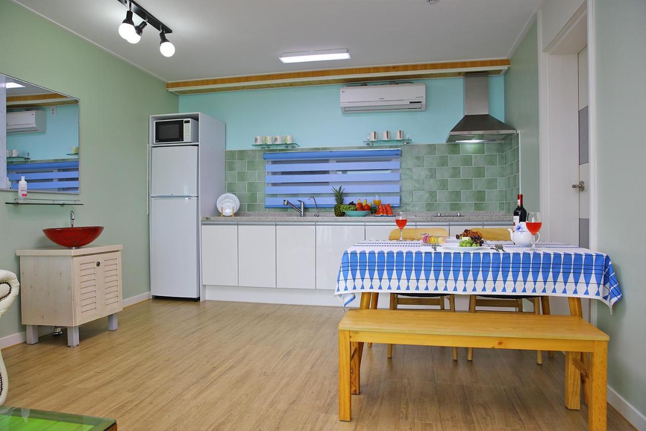 Montmartre Villa Namhae Exterior foto