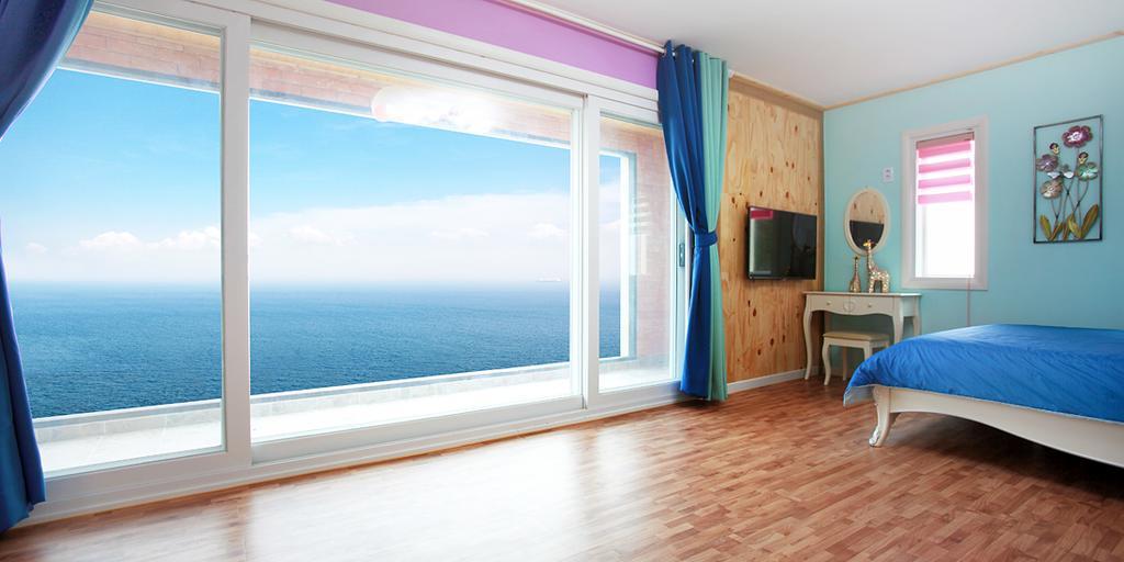 Montmartre Villa Namhae Exterior foto