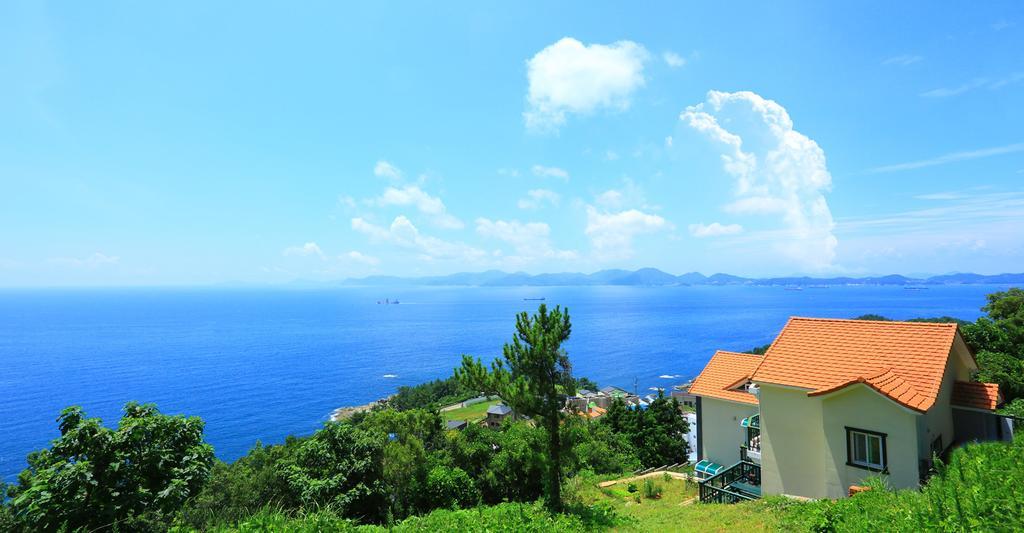 Montmartre Villa Namhae Exterior foto