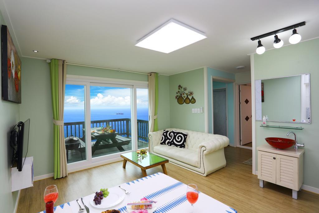 Montmartre Villa Namhae Exterior foto