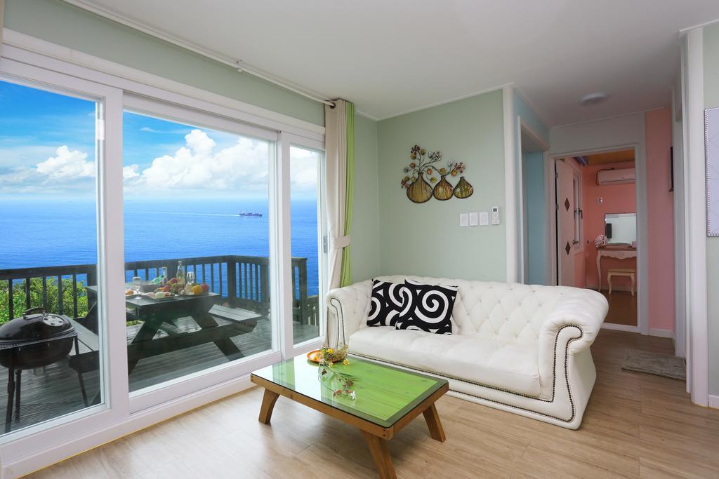Montmartre Villa Namhae Exterior foto