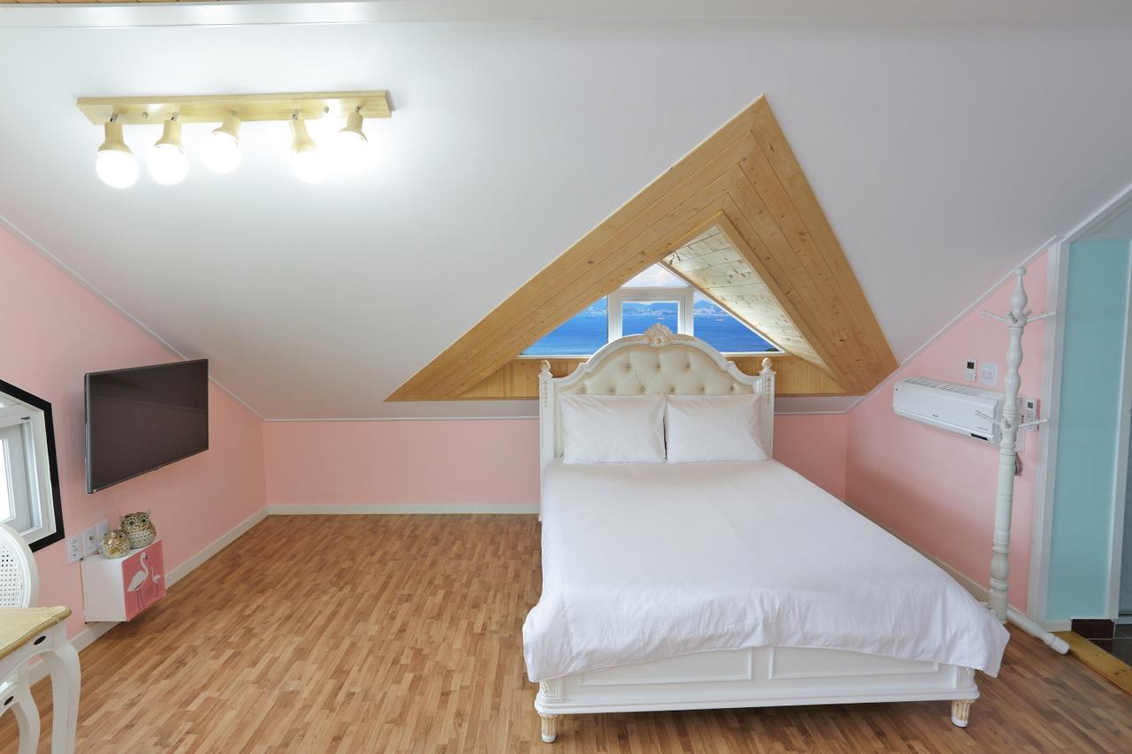 Montmartre Villa Namhae Exterior foto